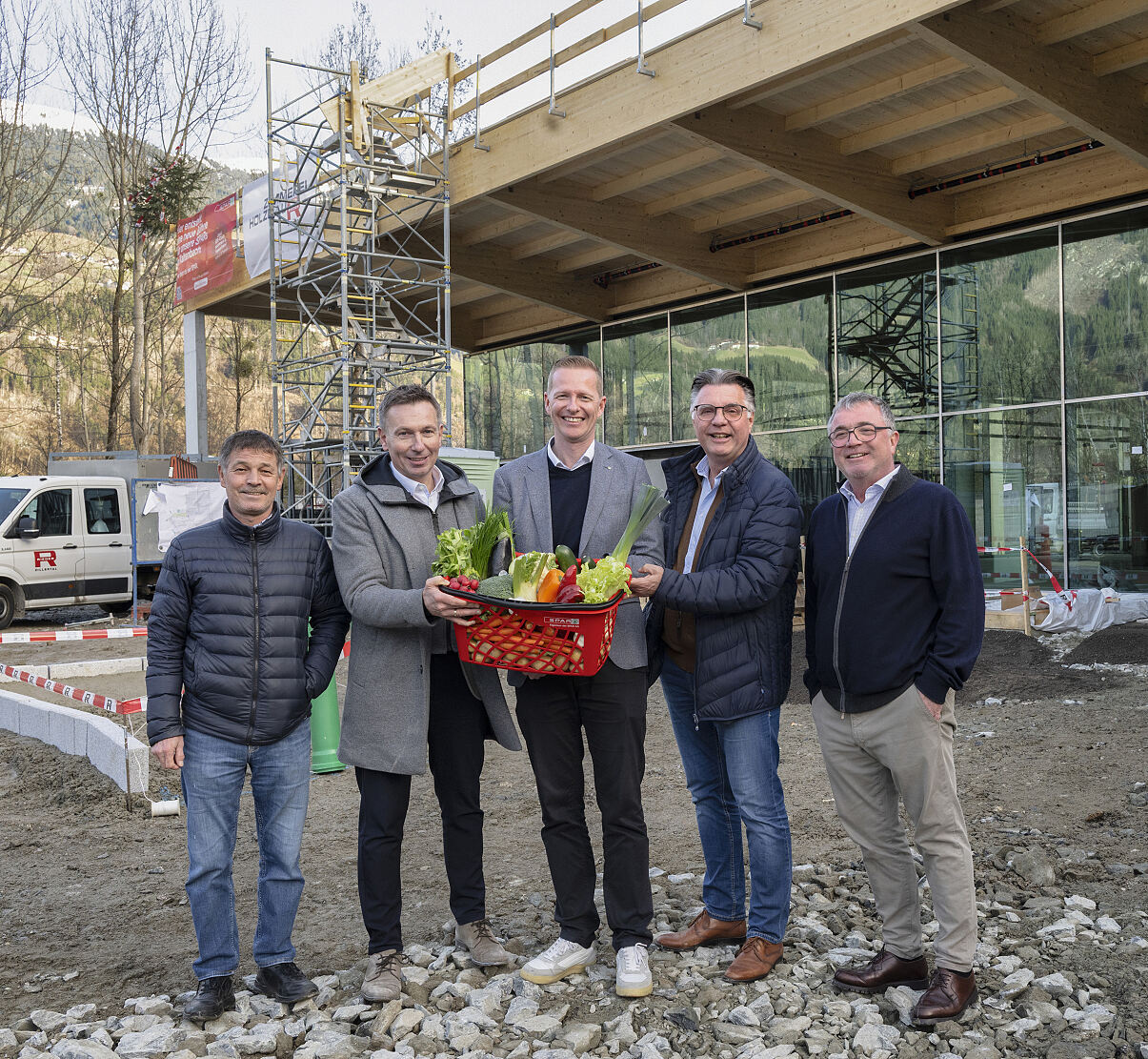 PA Foto 01 SPAR Kleingruppe Firstfeier Kaltenbach 04