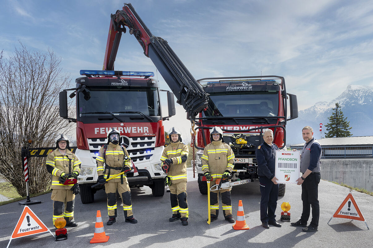 01 SPAR Pfandspende Feuerwehr Salzburg 