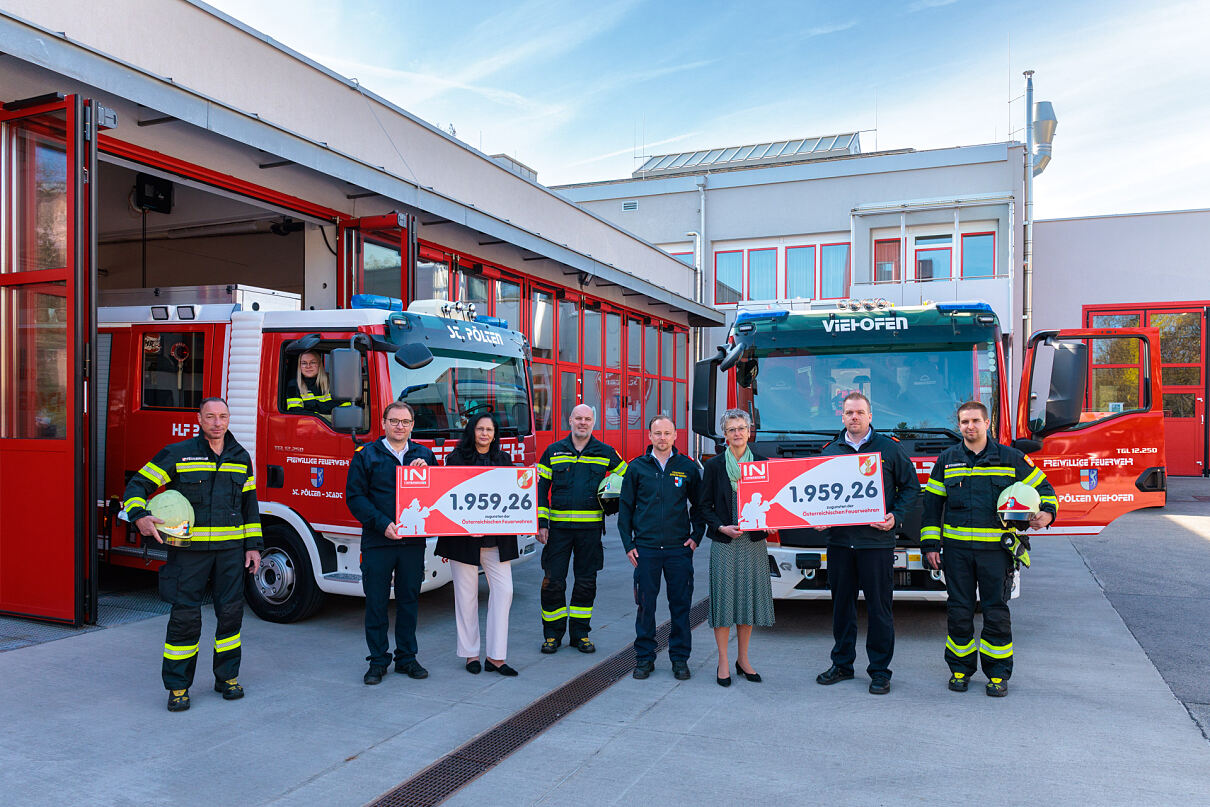 Spendenübergabe an die Feuerwehren