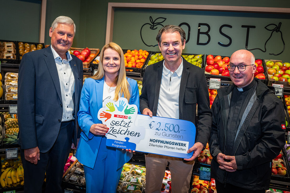 PR Foto Spendenübergabe Eröffnung SPAR Kaltenbach