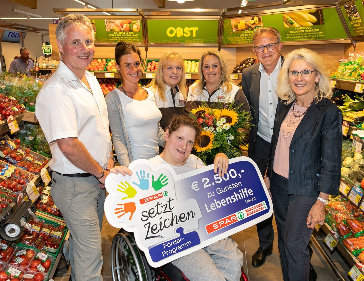 Scheckuebergabe
