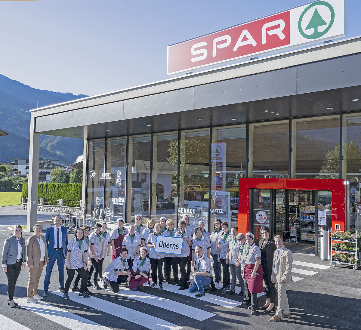 SPAR Zillertal Eröffnung Uderns Team