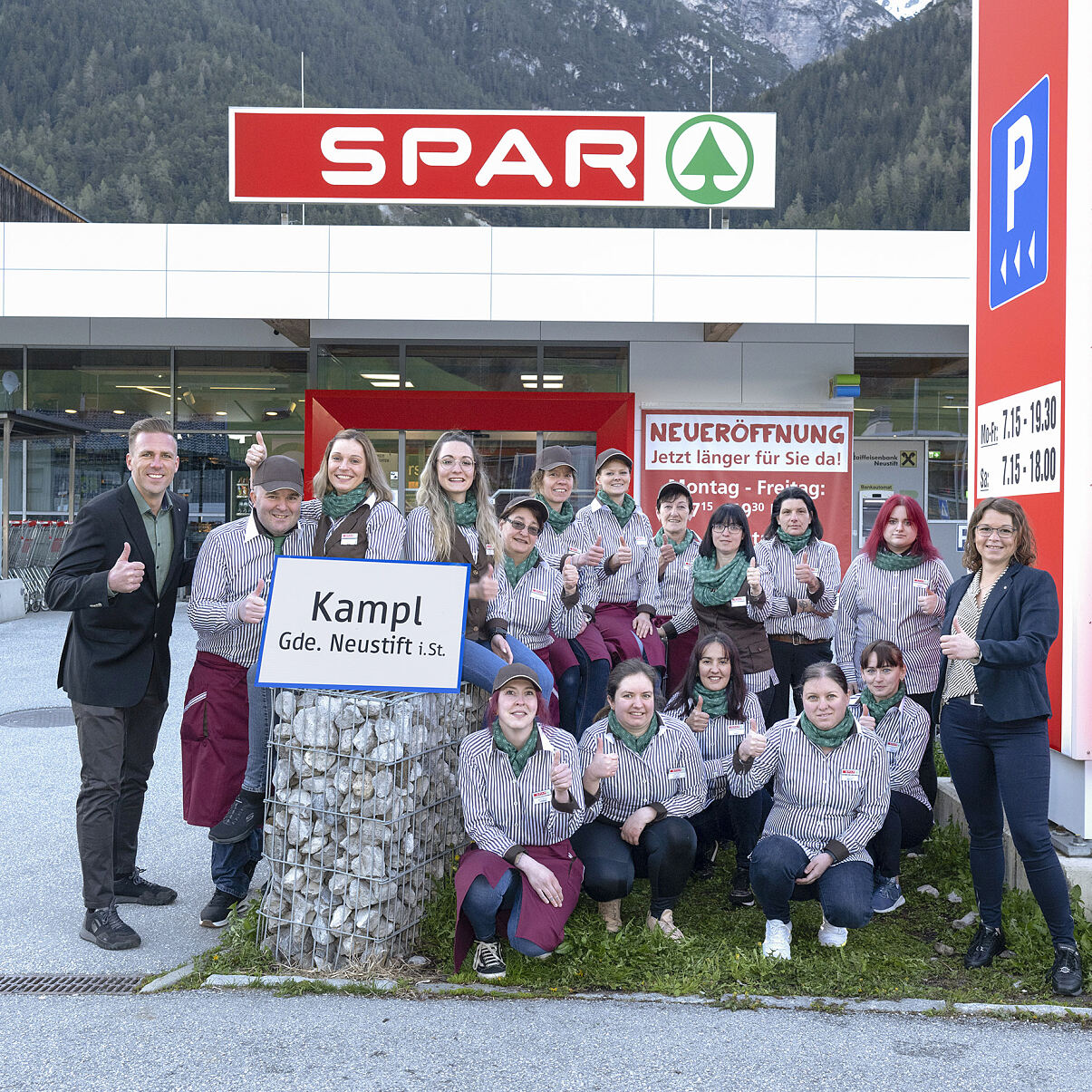 SPAR Kauffrau Yvonne_Ebing Übernahme Neustift Team