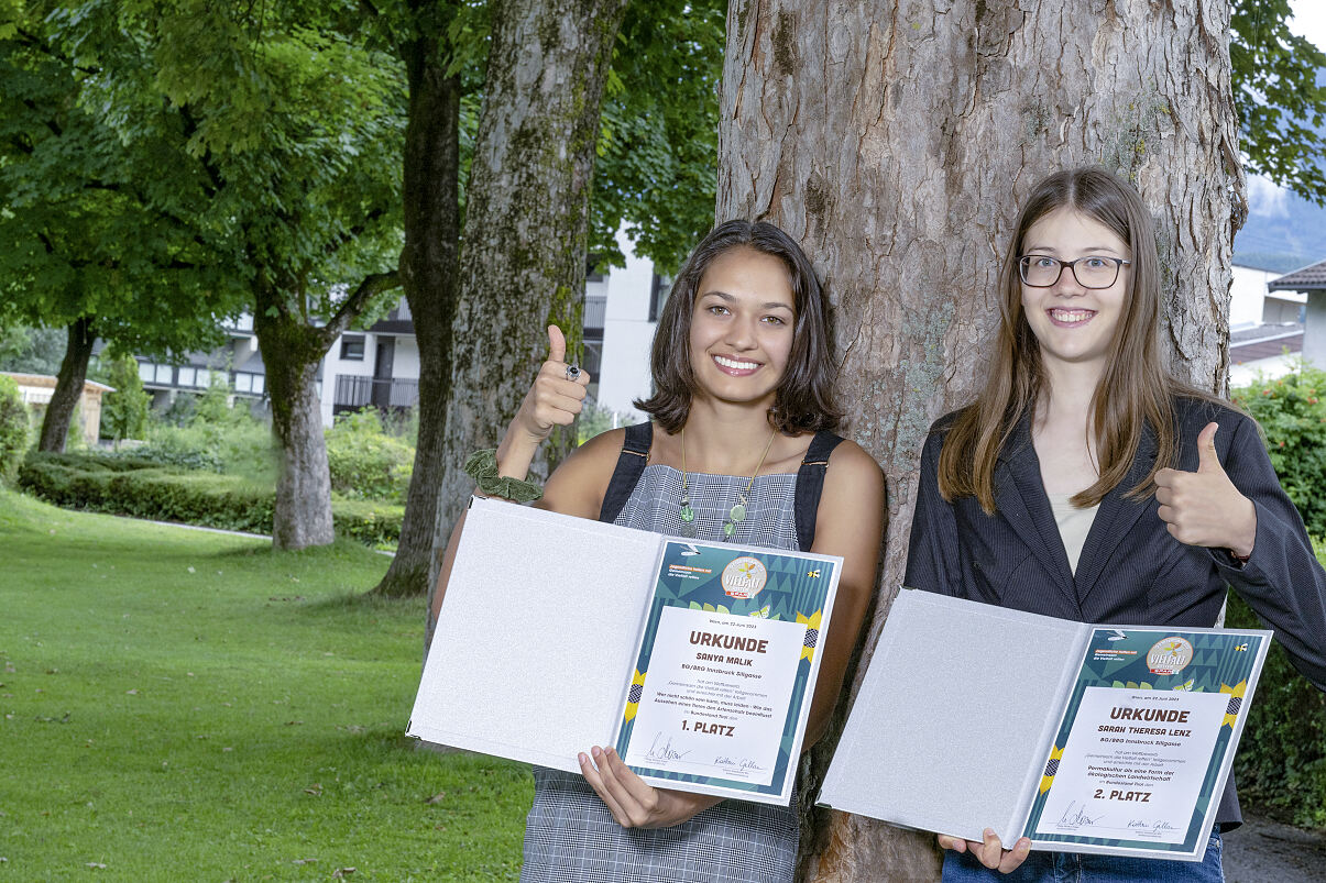 SPAR-Vielfaltspreis Tirol Gewinnerinnen Sanya Malik und Sarah Theresa Lenz