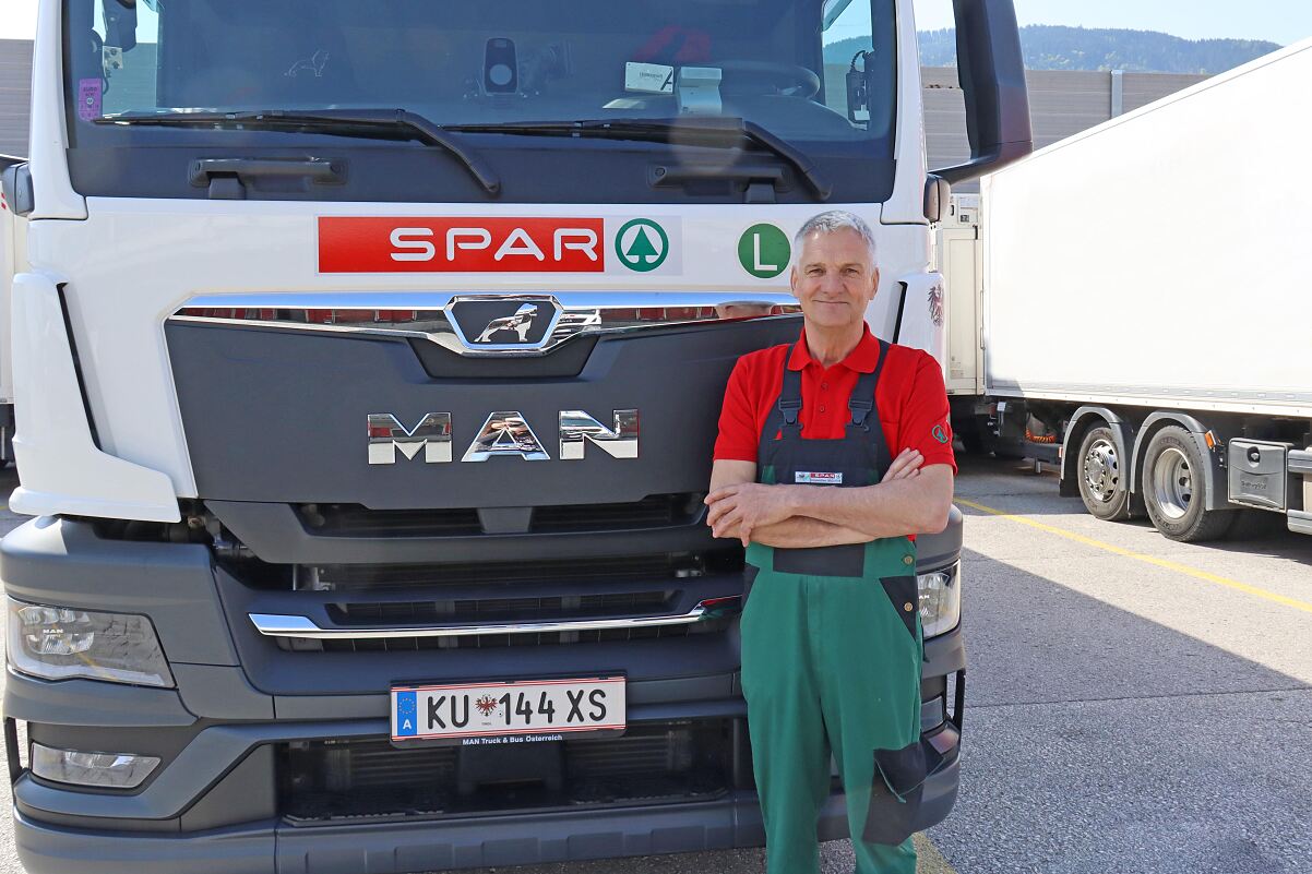 PR Foto SPAR-LKW-Fahrer Siegfried Bindhammer Pensionist 02