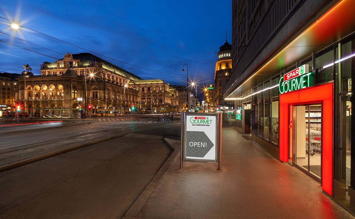 Urbaner Lifestyle-Supermarkt in der Innenstadt