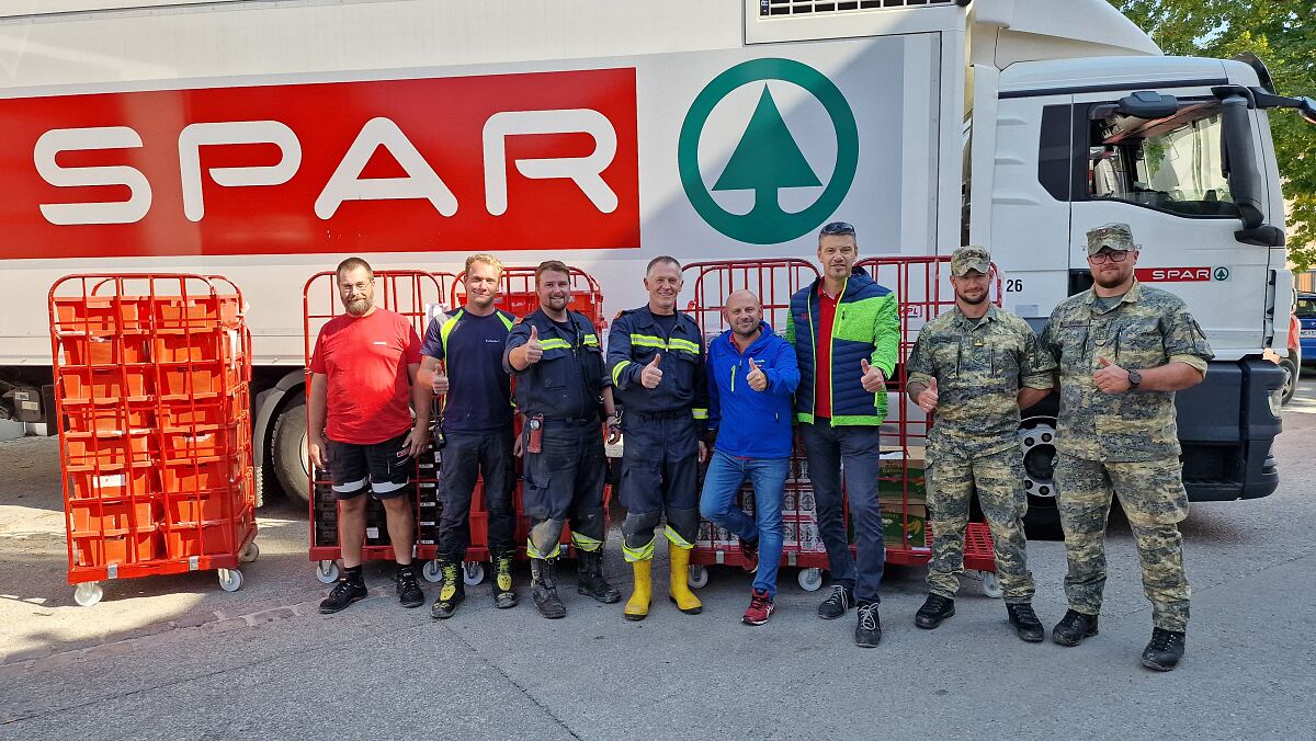 Spendenübergabe an die Freiwillige Feuerwehr Loosdorf