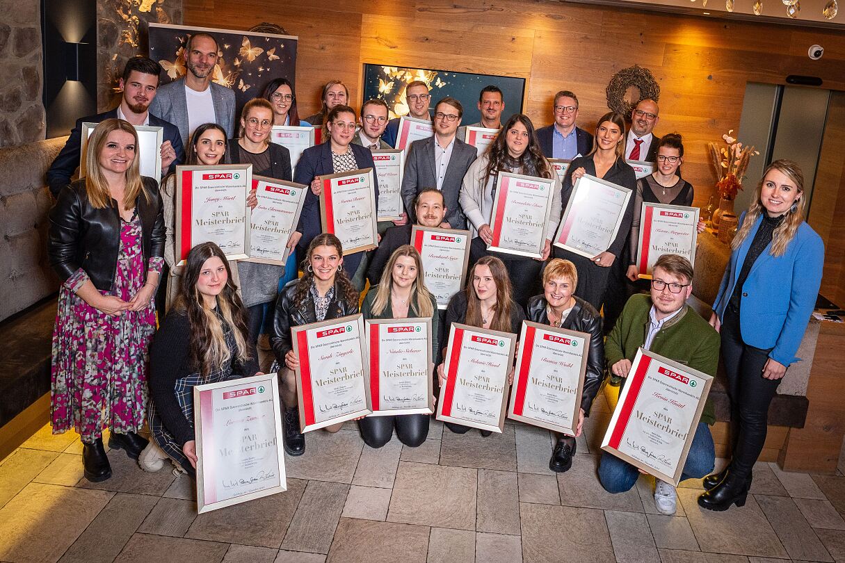 PR Foto SPAR Meisterfeier Gesamt