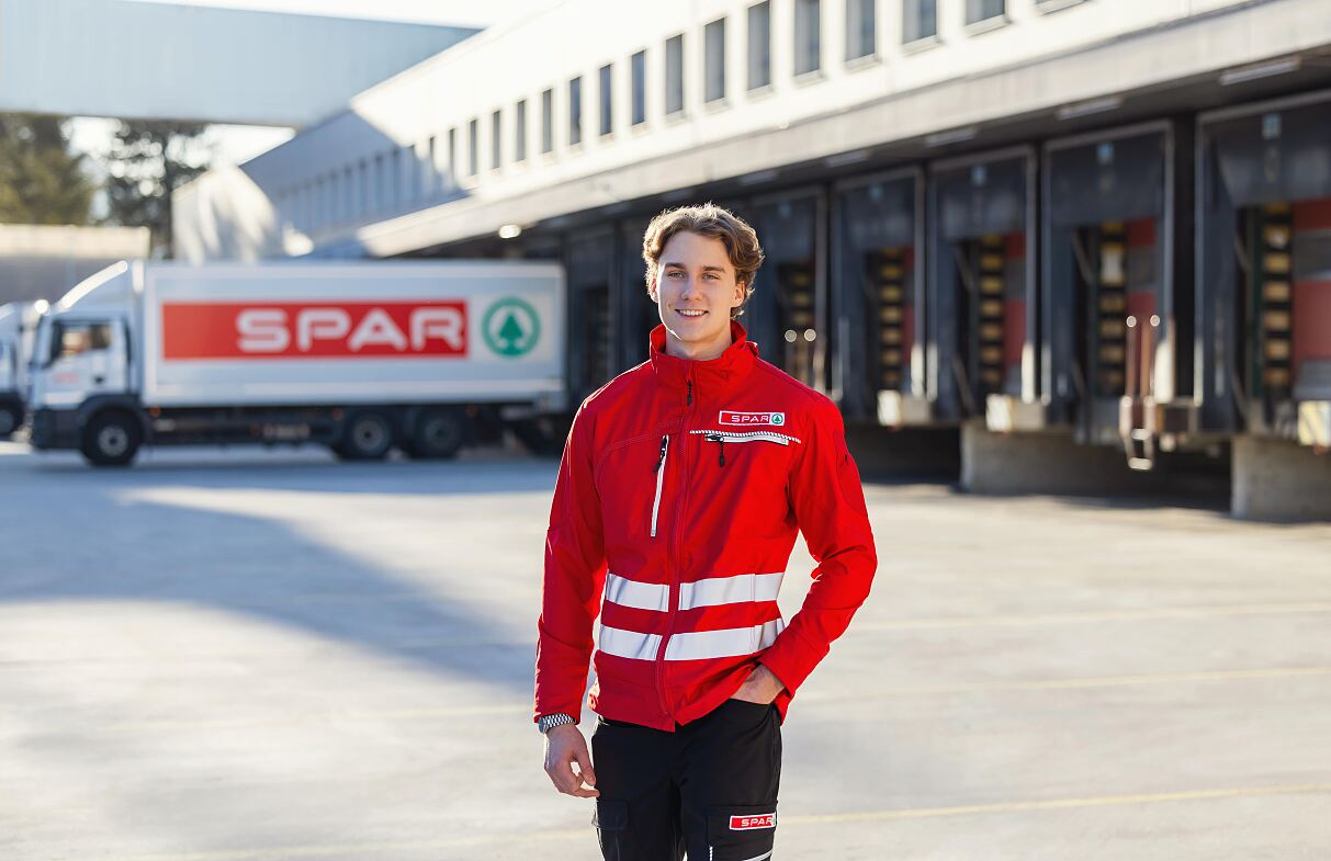 PR Foto SPAR Lehrberuf LKW-Fahrer-in