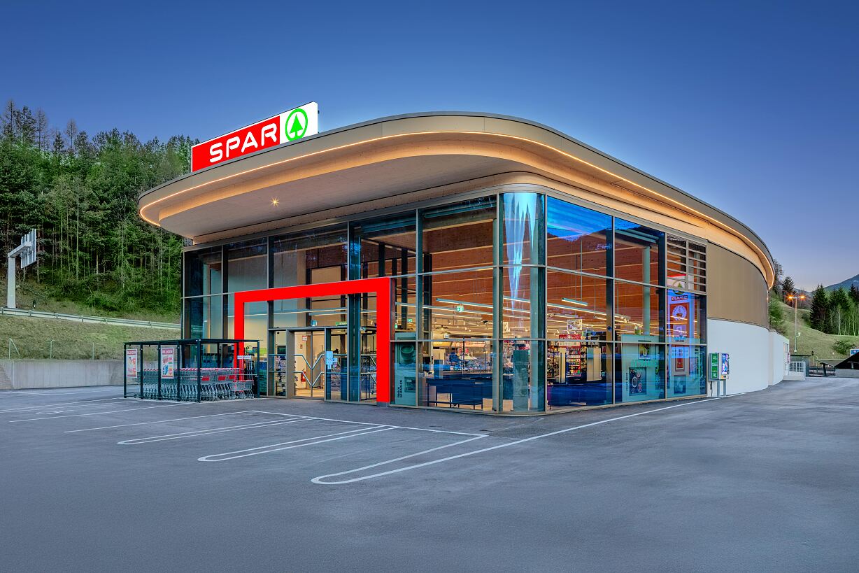 Bild 1_Fassade SPAR Matrei am Brenner