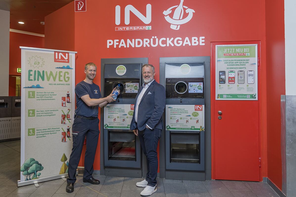 Spendenaktion am Pfandautomaten 