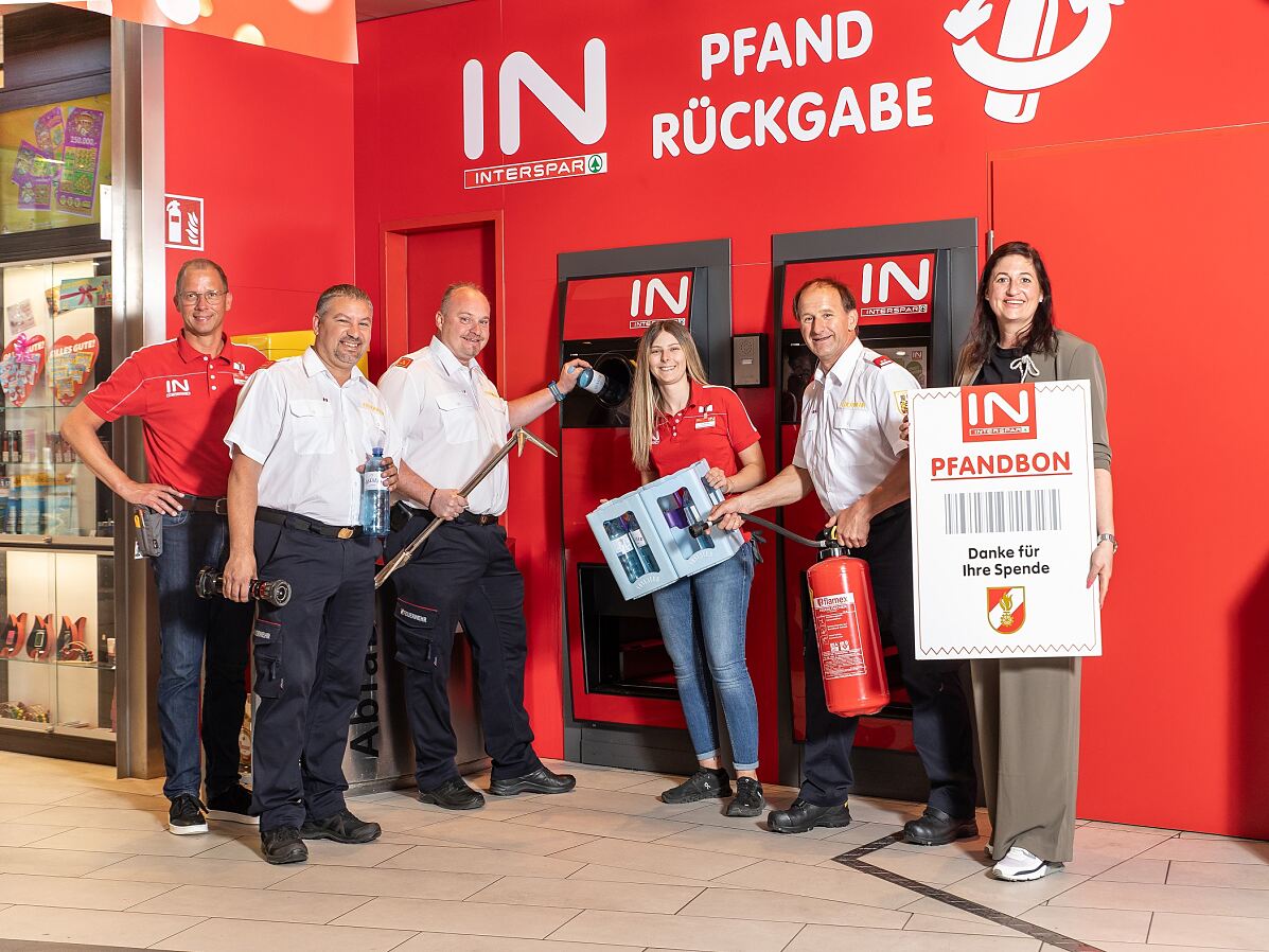Spendenaktion am Pfandautomaten