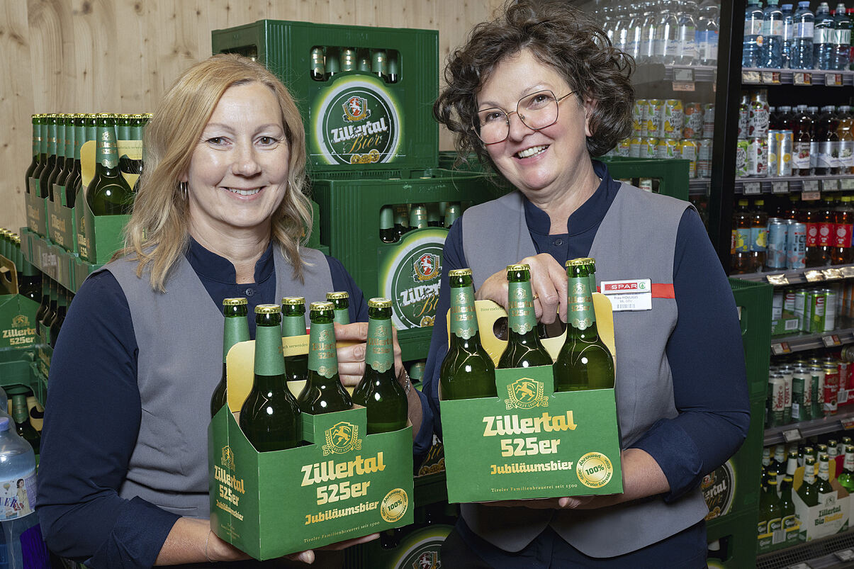 PR Foto Zillertalbier und SPAR ML Christine Hauser und Stv. Brigitte Hollaus
