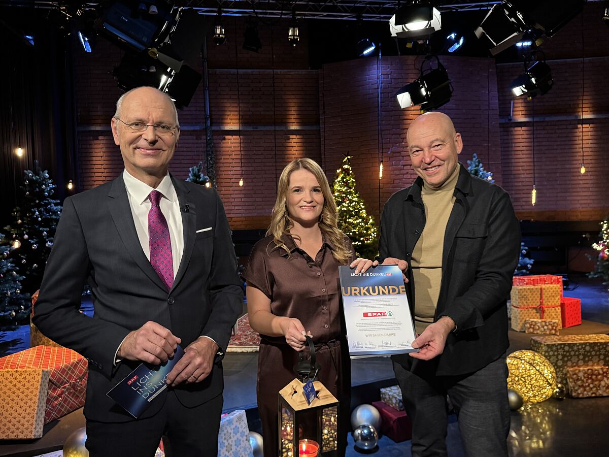 PR Foto Licht ins Dunkel Übergabe SPAR im Landesstudio Tirol